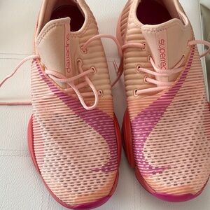 Nike Women's Pink and Peach Athletic Shoes